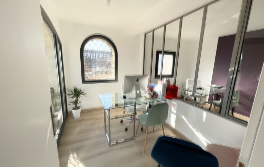 Annonces LAVERUNE : Local / Bureau | SAINT-JEAN-DE-VEDAS (34430) | 6 m2 | 480 € 