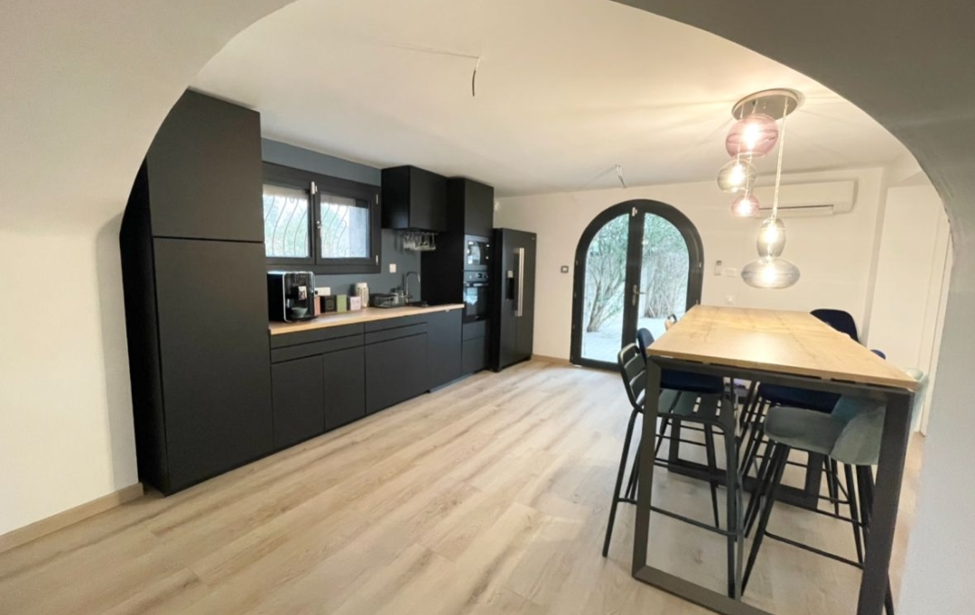 Annonces LAVERUNE : Local / Bureau | SAINT-JEAN-DE-VEDAS (34430) | 6 m2 | 480 € 