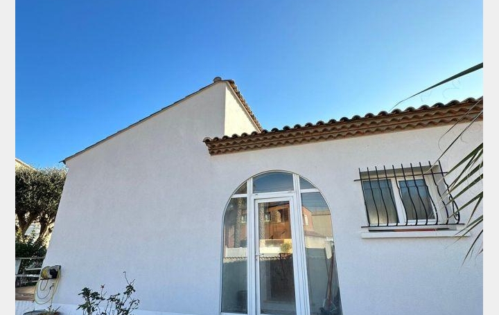 Villa   PEROLS  104 m2 585 000 € 